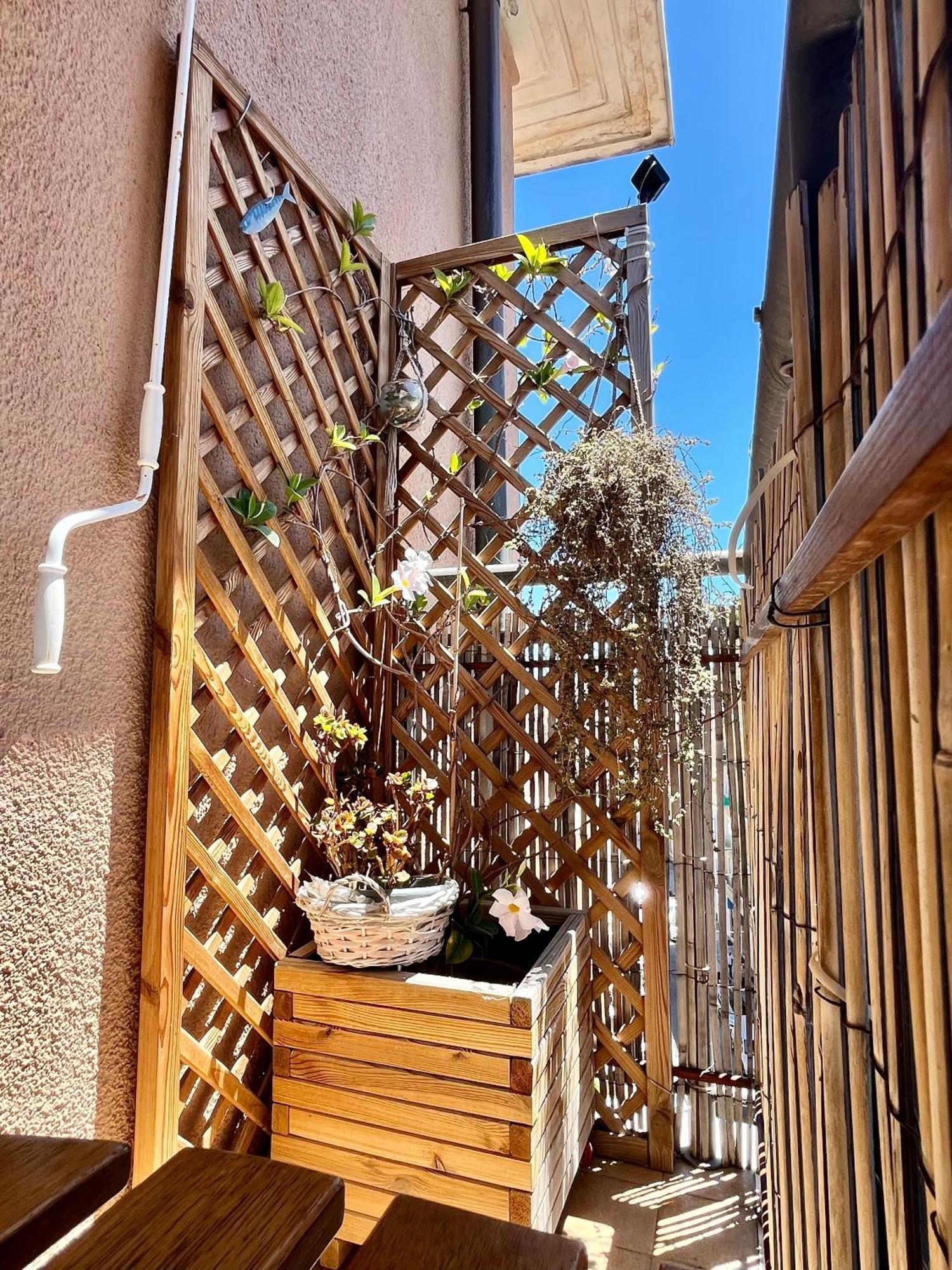 Tigelliotre Bed And Breakfast Cagliari Bagian luar foto