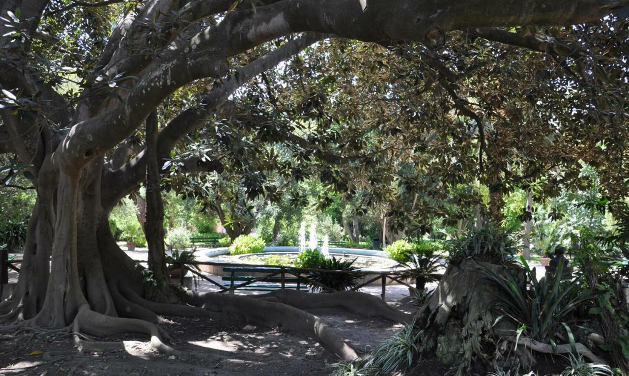 Tigelliotre Bed And Breakfast Cagliari Bagian luar foto